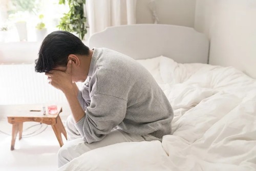 紅杏林老師頭痛