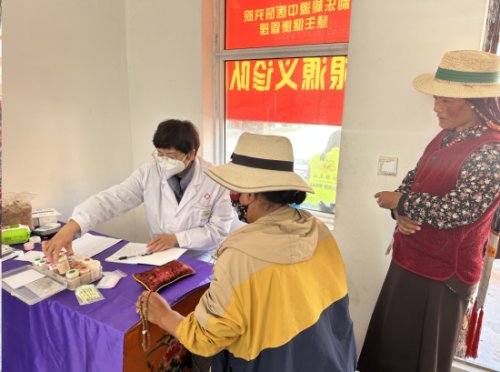 末兒老師進藏義診和義教