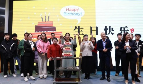 長沙紅杏林老師和學員合影 長沙紅杏林老師和學員合影